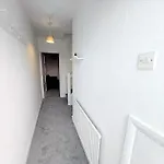 3 Bedroom Flat In Hoxton London
