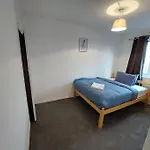 3 Bedroom Flat In Hoxton London