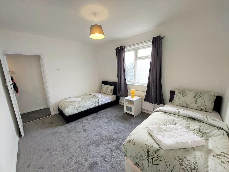 3 Bedroom Flat In Hoxton London