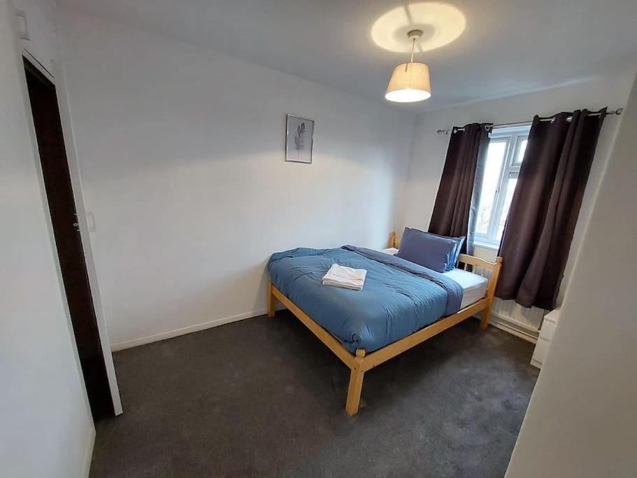 3 Bedroom Flat In Hoxton * London